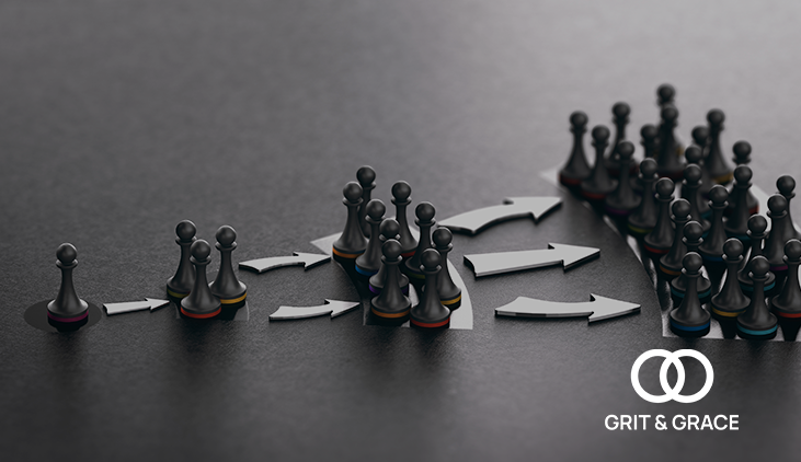 Chess pieces and directional arrows showing team building, leadership alignment, and post-offsite follow-up